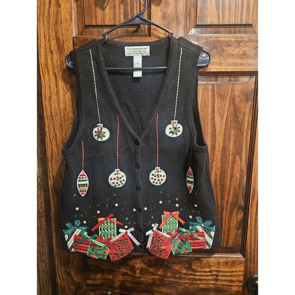 Tiara International Christmas Collection Vintage XL Vest Presents Ornaments